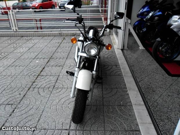 Suzuki GZ 125 Marauder