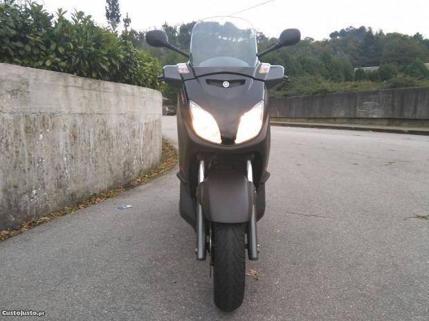 Yamaha X-MAX 250 ie ( exelente estado )