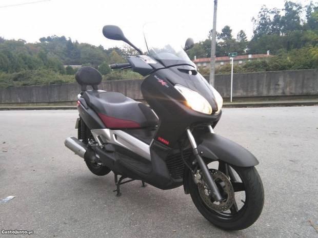 Yamaha X-MAX 250 ie ( exelente estado )