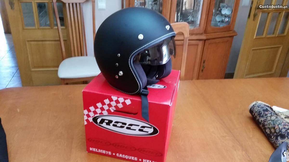 Capacete novo na caixa ( M)