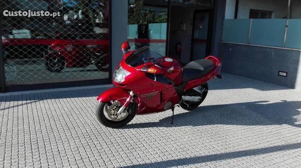 Honda cbr 1100 xx ( só 34500 km reais )