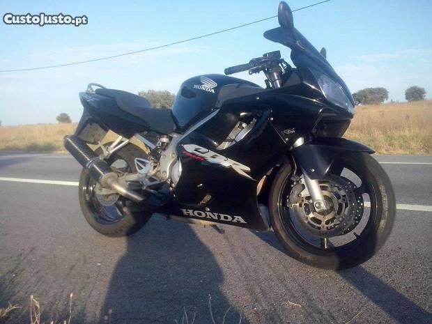 Honda cbr 600 f4i Honda cbr 600 f4i