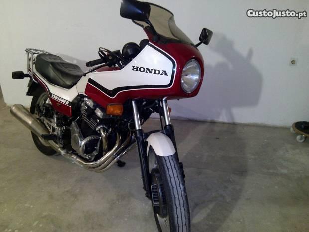 Honda cbx 550 four- café racer