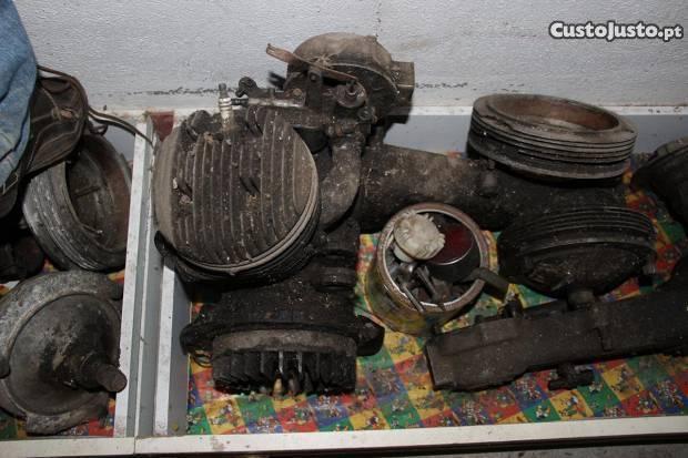 lambreta 150 LD creme e vermelha