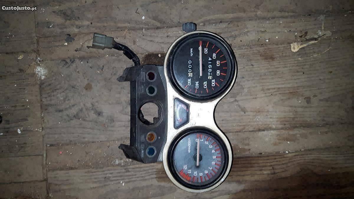 Conta kilometros de mota