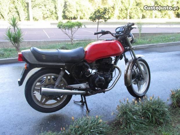 Honda CB 400 N Anos 70