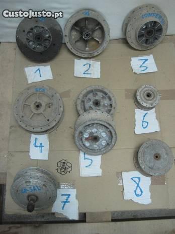 Cubos de motorizadas variados