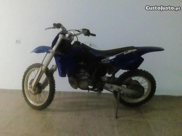 Yamaha wr 240 2t