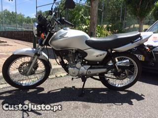 Honda CG 125 Impecável