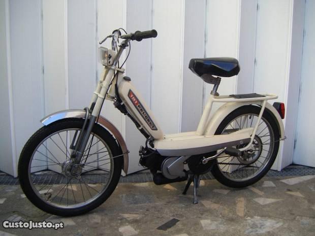 Mobilete - motobecane - mobylette Peugeot 101