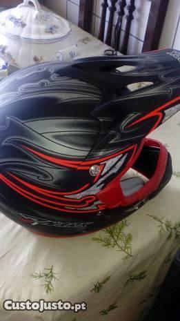 Capacete novo nunca ousado