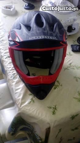 Capacete novo nunca ousado