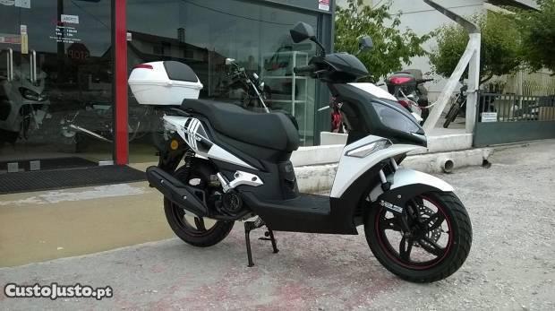 Riya Mustang 125cc, nova, oferta seguro Riya Mustang 125cc, nova, oferta seguro