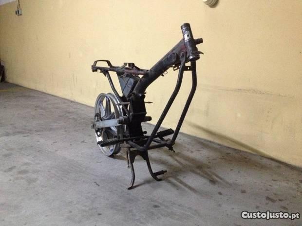 Quadro Sachs Lotus
