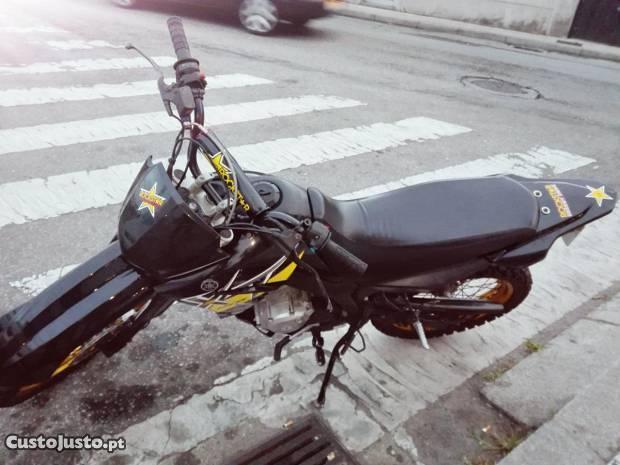 Xt125r
