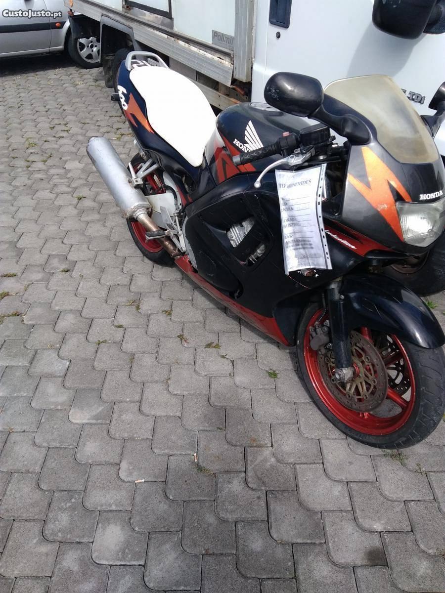 Honda cbr600