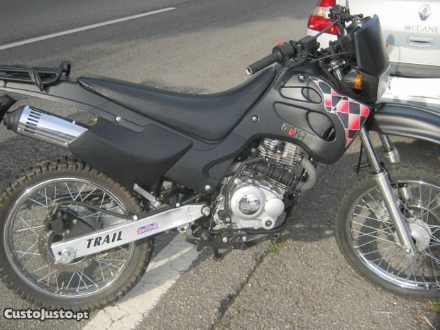 Mota GVM Trail 125 cc como Nova