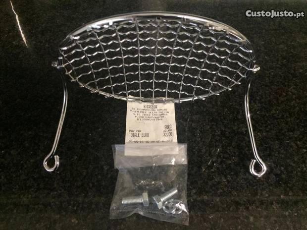 Grade para farol dianteiro de vespa