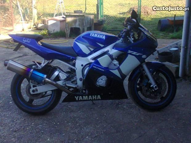 Yamaha R6 2002 como nova