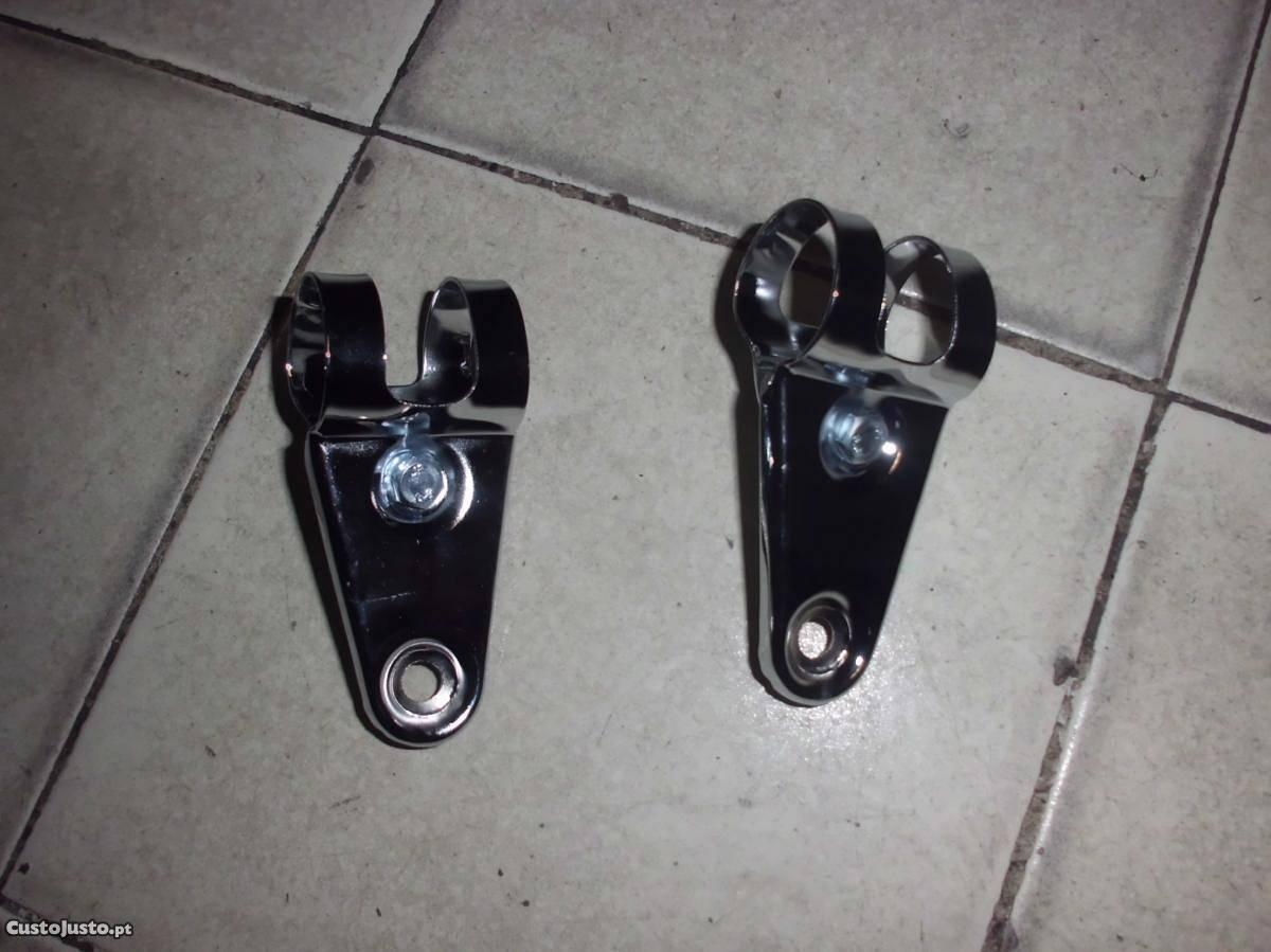 par de suportes de farol cromados famel xf 17
