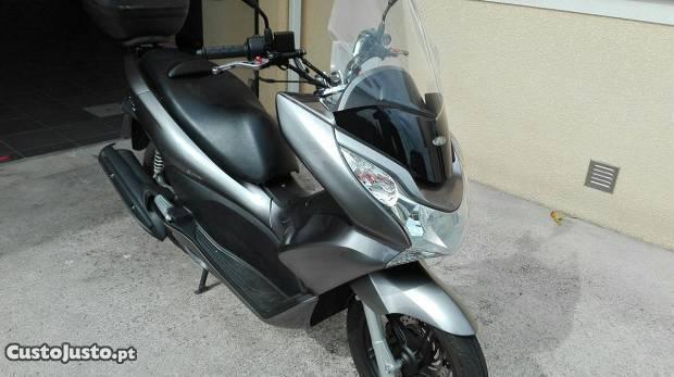 Honda pcx 125 start stop