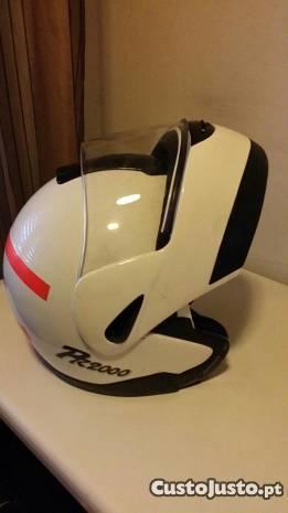 Capacete Airoh impecável