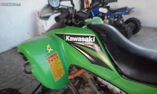 Moto Kawasaki KFX 700