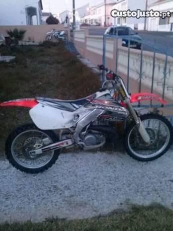 Cr 250