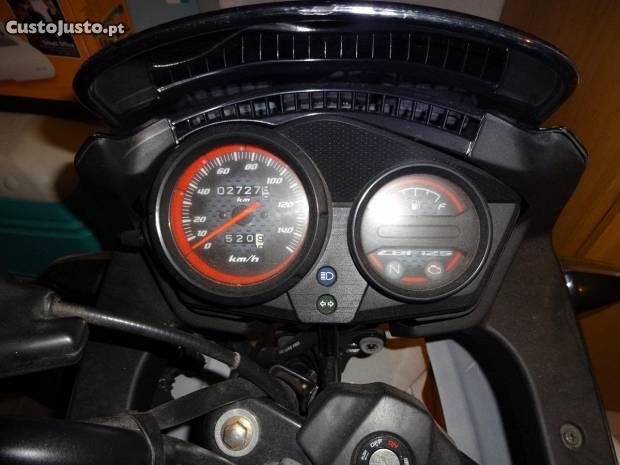 Honda CBF 125 + Top Case + Cogumelos - 4.000 km