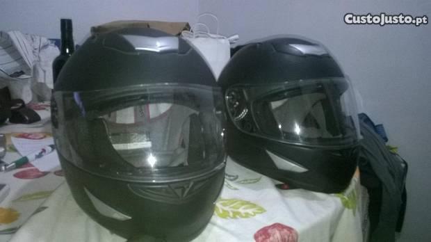 2capacetes impecável c muito pouco uso impecáveis