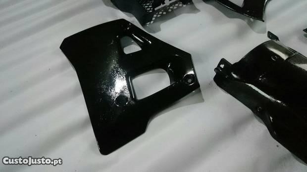 Encarnagens / plásticos DTR125