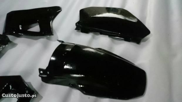 Encarnagens / plásticos DTR125