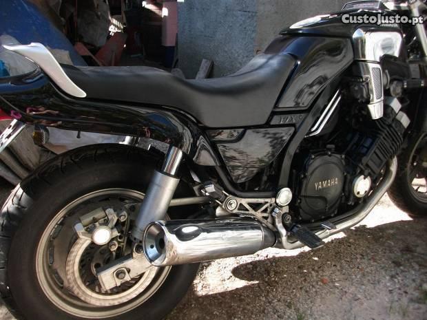 Yamaha FZX 750cc