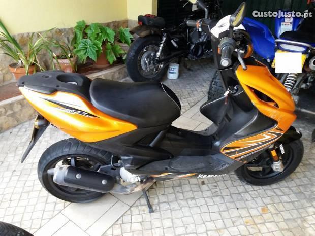 Yamaha Aerox 8cv
