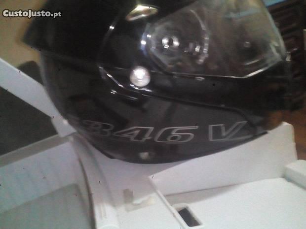 capaceto marca nitro fechado custa entre 300 euro