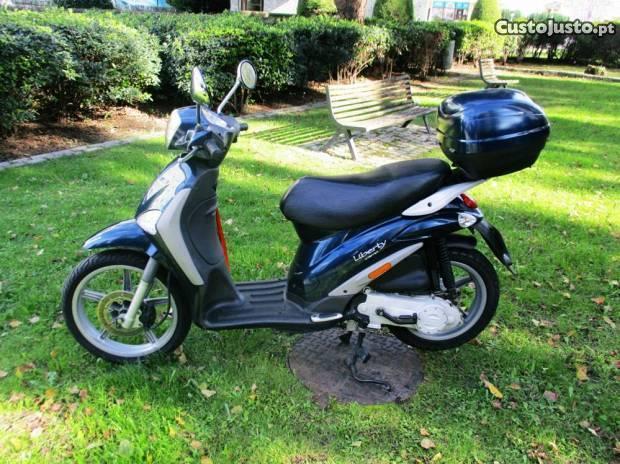 Scooter Piaggio Liberty c/ top.case 750EUR