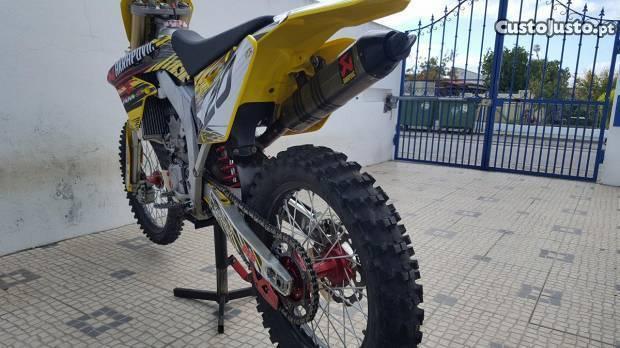 SUZUKI RMZ 450i Matriculada e com muito pouco uso