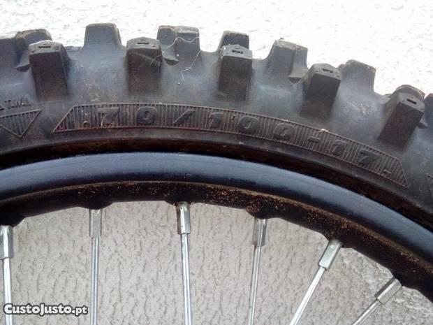 Rodas cross com pneus maxxis c/ pouco uso