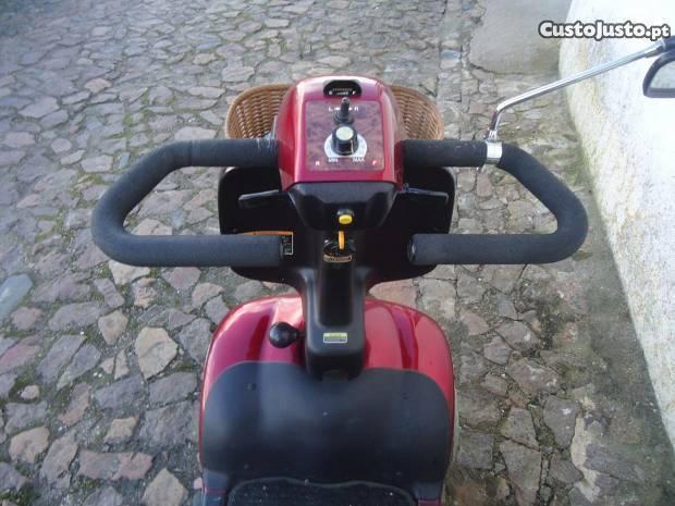 scooter de mobilidade reduzida