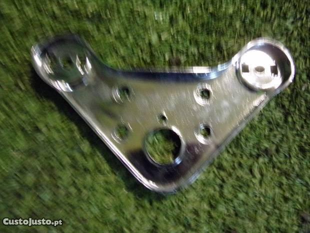 platina de forqueta modelo famel xf.17 furada