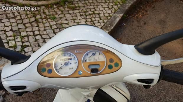 Vespa ET4