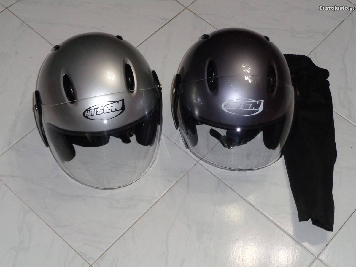 2 capacetes