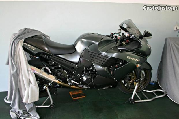 Kawasaki zzr1400 zx14