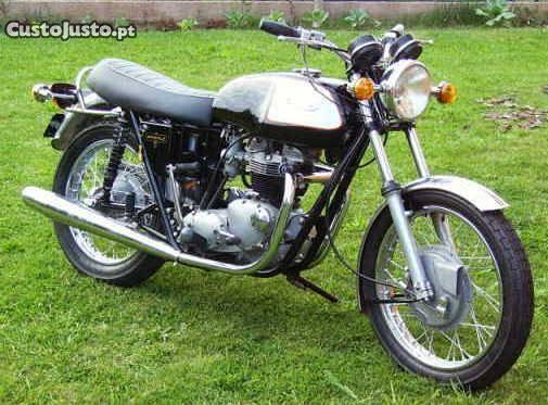 Triumph 650 cc T120V Bonneville