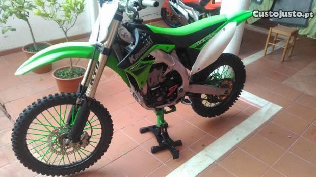 Kxf 450 matriculada para 2 pessoas