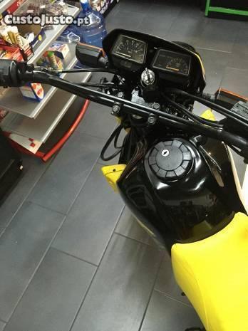 YAMAHA xt 350 linda 1988