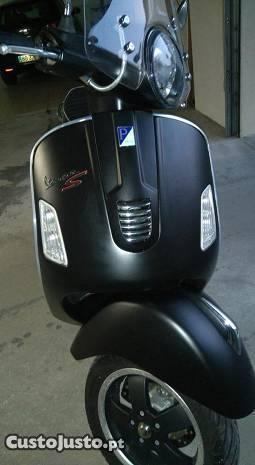 Vespa GTS Super Sport 125 ie