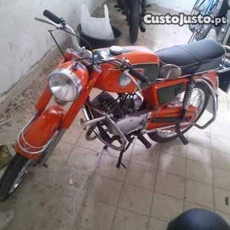 Motorizada Casal Mopede