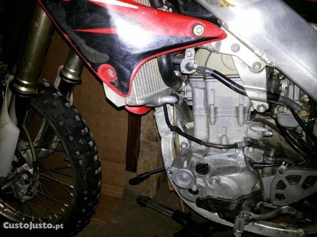 Alguns extras, bom estado geral