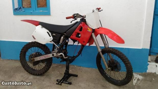 Montagem Honda CR 125